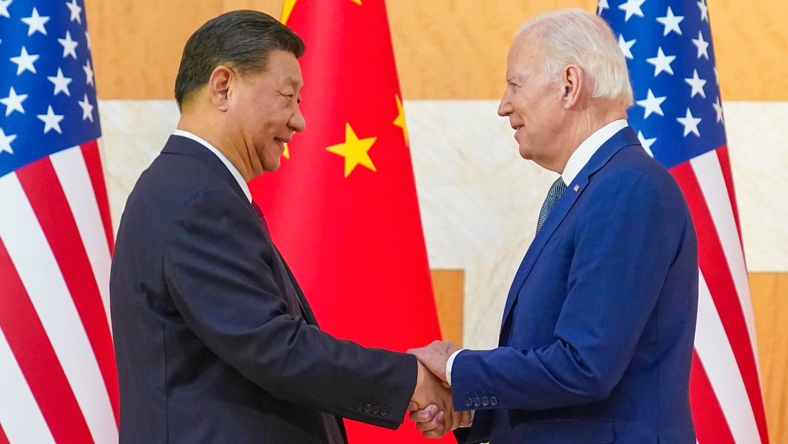 Biden viola protocolos diplomáticos al acusar a Xi de dictador: Pekín