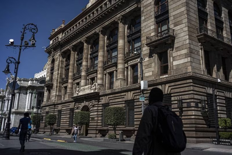 Banxico aclara: Aún es prematuro pensar en recortes a la tasa de interés