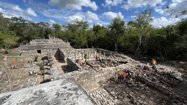 Suspenden obras en zona arqueológica de Chichén Viejo por conflicto con un hotel