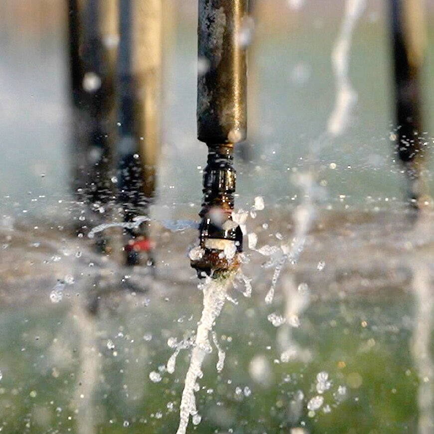 A medida que el agua subterránea disminuye, actores poderosos bloquean el cambio