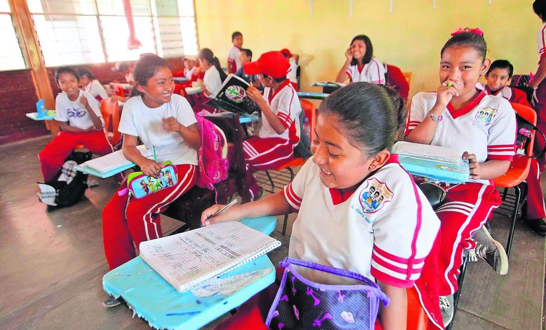 Los alumnos mexicanos descienden al nivel más bajo en lectura y matemáticas desde 2006