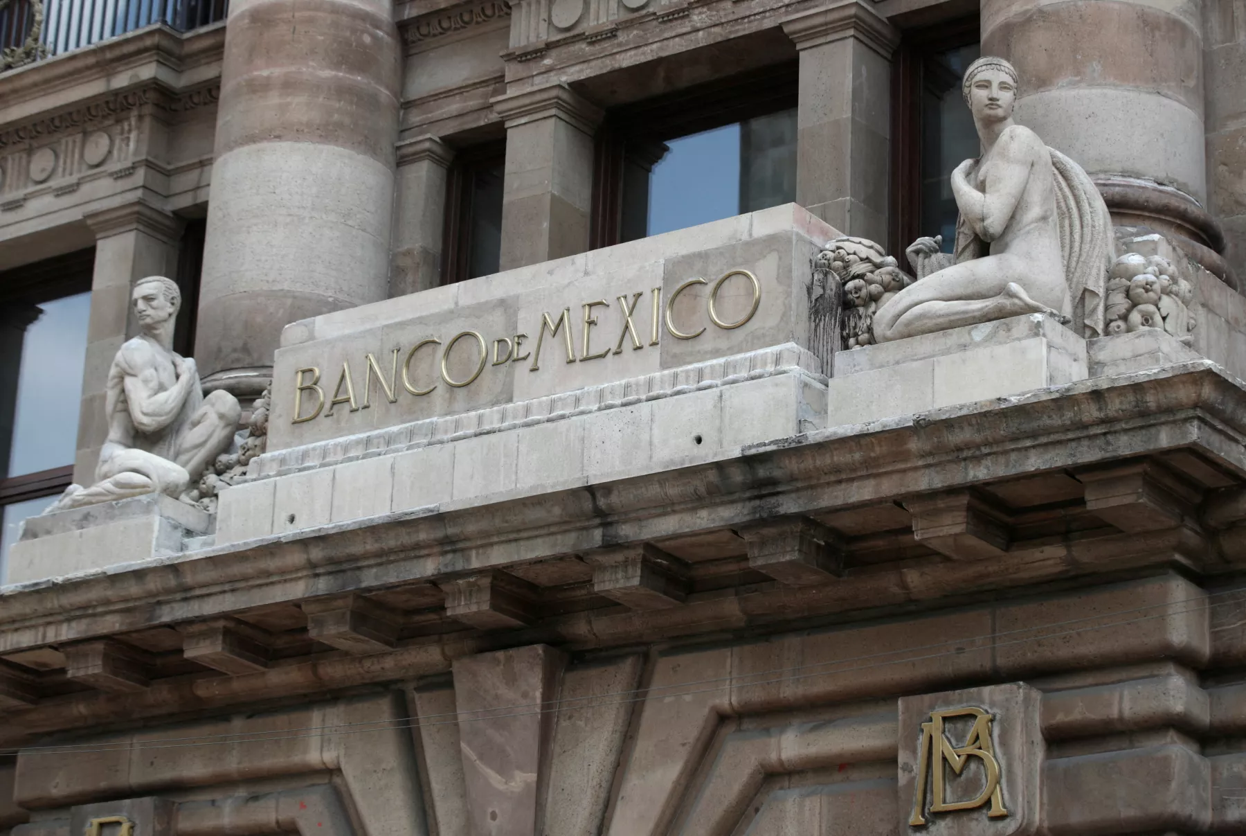 Banxico mantendrá la tasa de interés en 11.25% “por cierto tiempo”