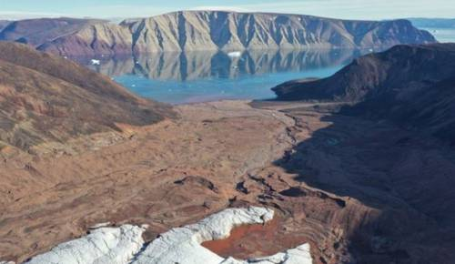 Groenlandia ha perdido casi 29 mil km2 de hielo y glaciares; ahora tiene humedales y arbustos