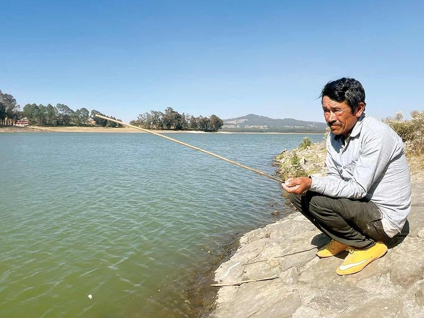 Agonzia la actividad pesquera y agrícola en la presa Villa Victoria