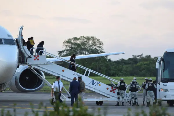 Estados Unidos reanuda silenciosamente vuelos de deportación a México