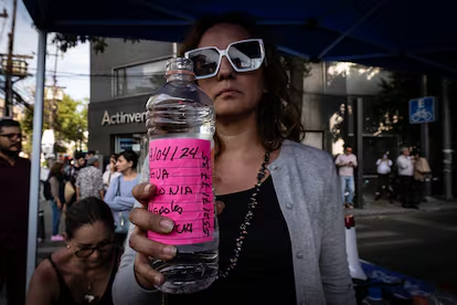 Un mes sin respuesta en la crisis del agua contaminada en Ciudad de México