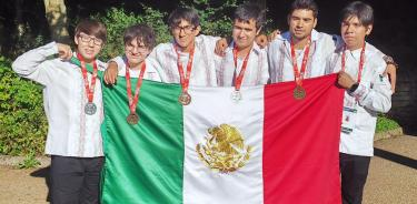 México gana oro, plata y bronce en la Olimpiada de Matemáticas; delegación, sin apoyo de Conahcyt