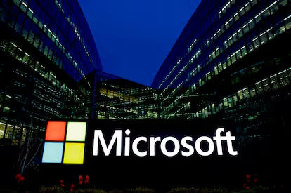 La ralentización de su negocio en la nube lastra las previsiones de crecimiento de Microsoft