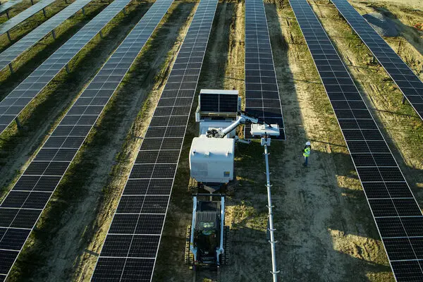 Los robots están llegando y tienen una misión: instalar paneles solares