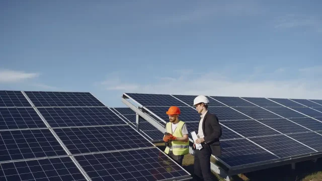 México pide a EU que libre a paneles solares de aumento de aranceles