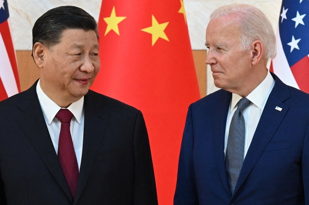 Biden aprueba nueva estrategia nuclear que se centra en la amenaza china