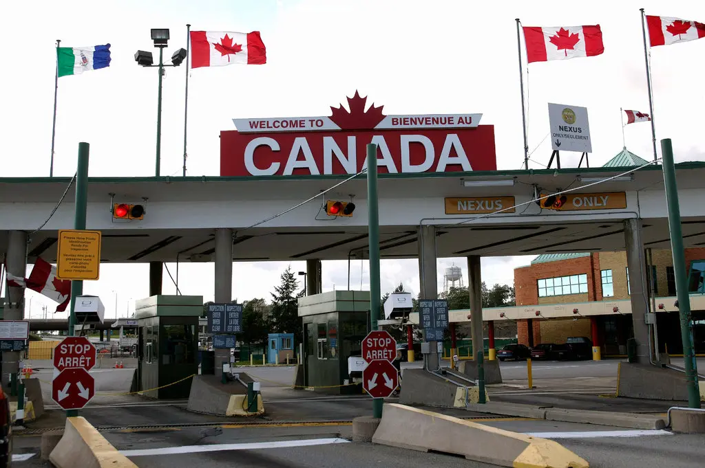 Restringe Canadá la entrada de trabajadores temporales extranjeros