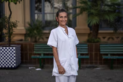 Blanca Coll-Vinent, médica: “Las mujeres tienen síntomas poco estudiados y como no nos cuadran, los ignoramos”