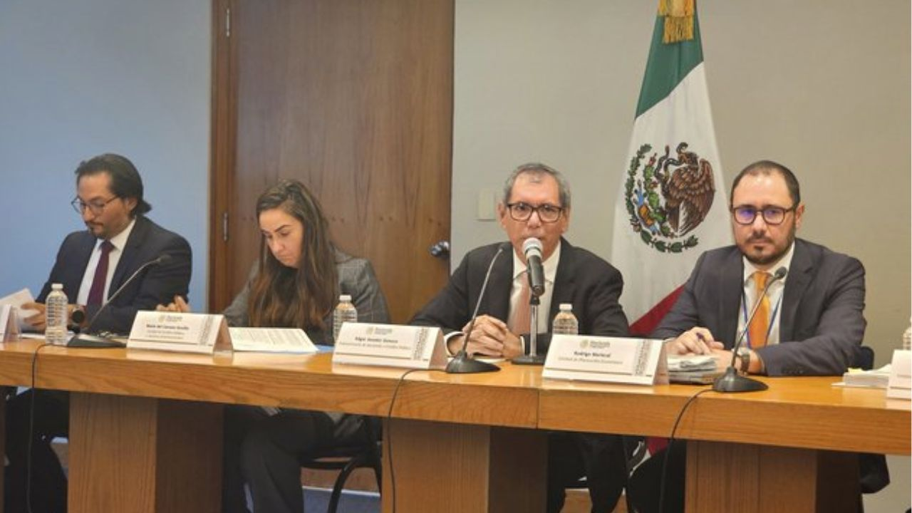 Nueva administración descarta recesión; va por más apoyos a Pemex