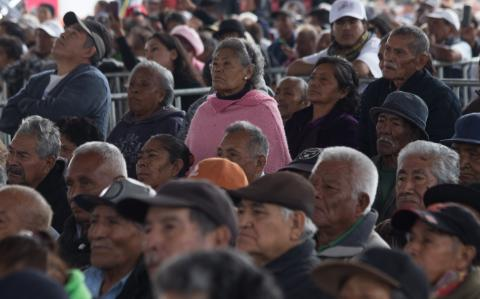 Extensión de la pensión para mujeres costará 22,100 millones de pesos al erario