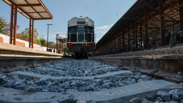 Dan 22,000 mdp para la modernización del tren del Corredor Interoceánico