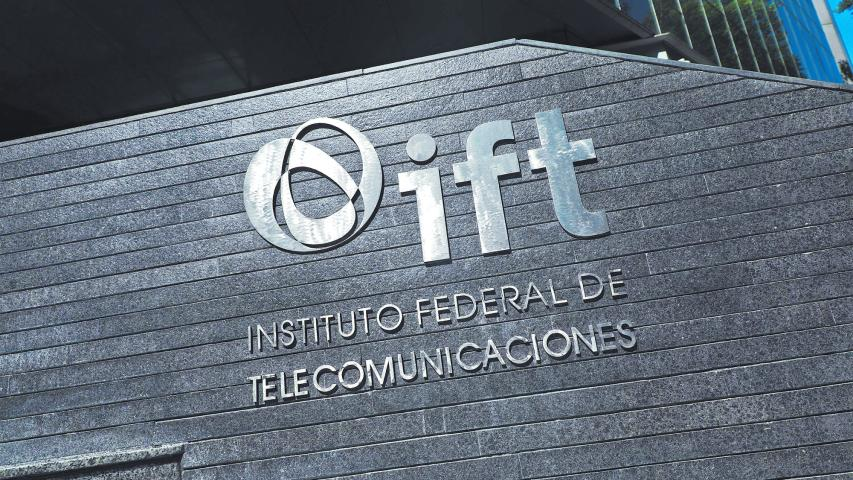 Frenan licitación 5G a menos de un mes de que iniciara formalmente