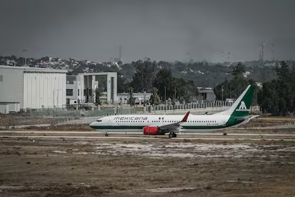 La aerolínea estatal Mexicana de Aviación cierra 8 de sus 17 rutas