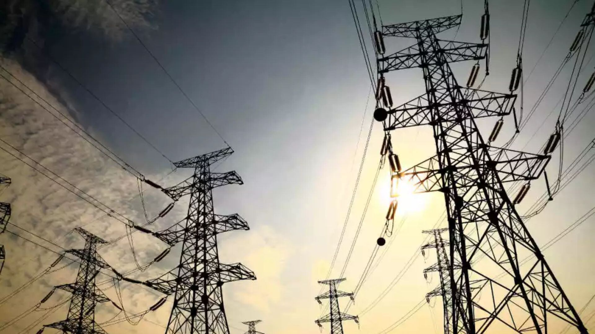 La secretaria Luz Elena González Escobar presentó las acciones del sector eléctrico encaminadas a impulsar el desarrollo del Plan México