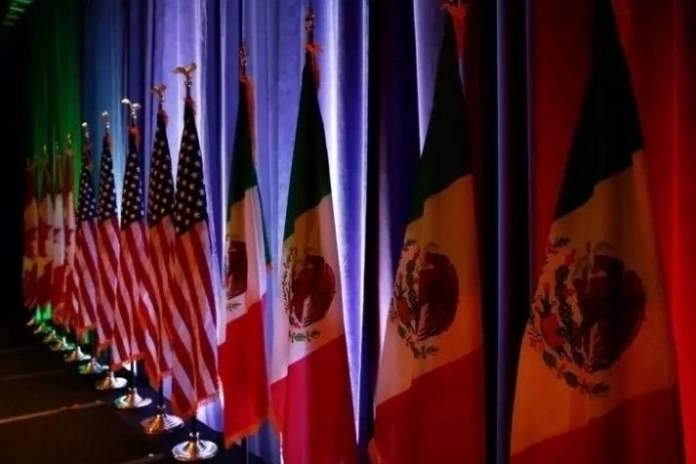 Estados Unidos se restructura; México se resigna