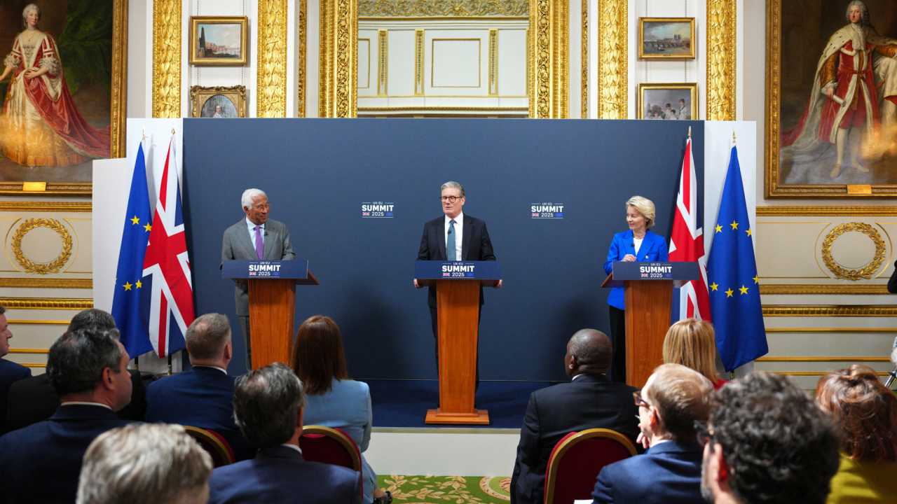 Reino Unido y UE celebran una “nueva asociación estratégica” 5 años después del Brexit