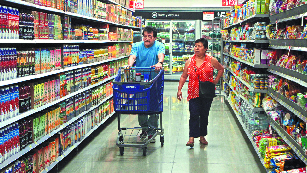 Consumo privado cayó en el primer trimestre por primera vez desde el 2021