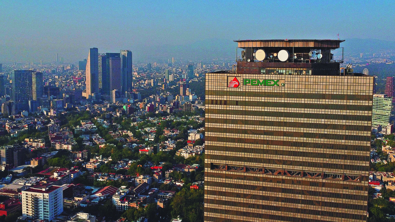 Inversión física sufre la peor caída desde gobierno de Zedillo; se va a Pemex 44%