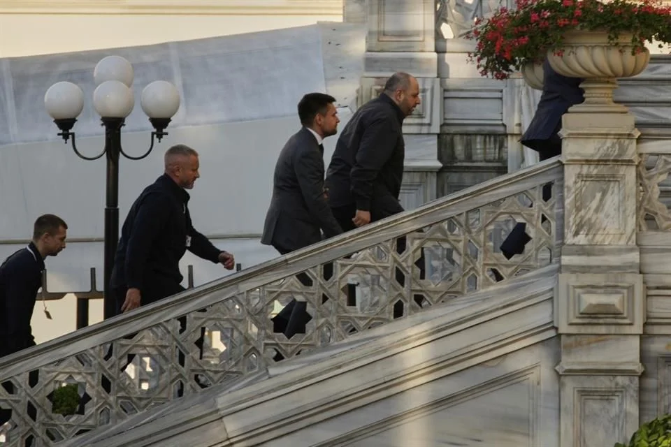 Inician negociaciones entre rusos y ucranianos en Estambul