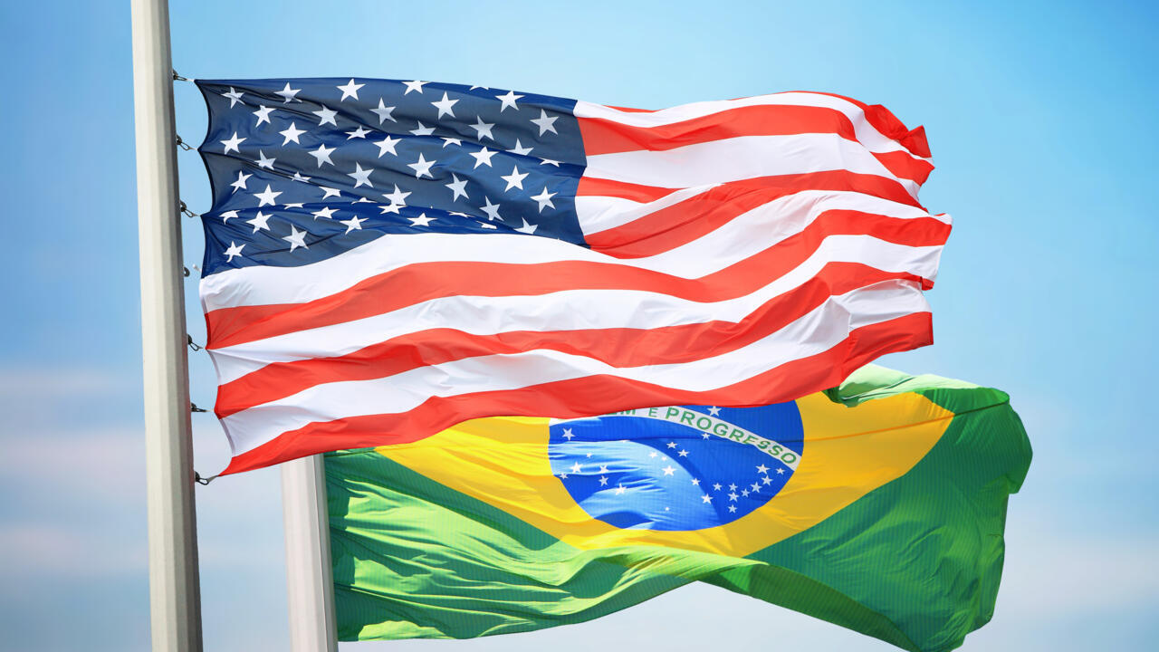 Trump firma decreto que impone 50% de aranceles adicionales a Brasil