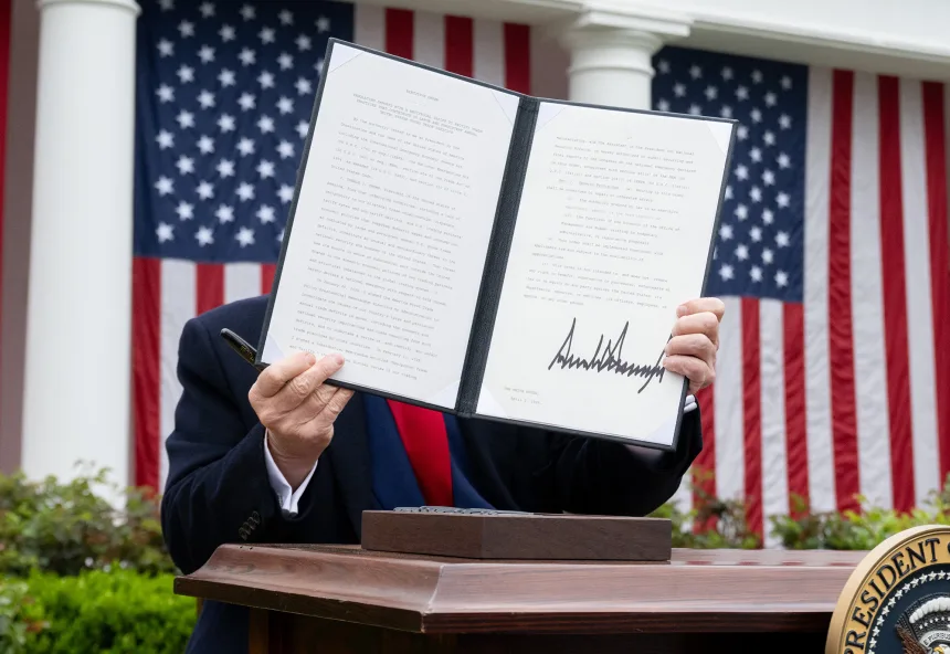 Cómo Trump utilizó la influencia de Estados Unidos para conseguir exactamente lo que quería de su guerra comercial