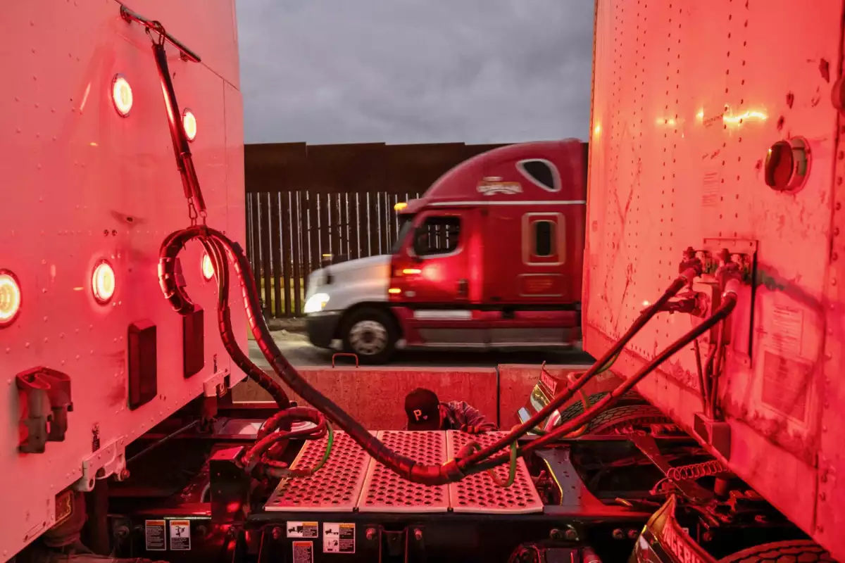 Restricciones en EU abren una ventana para México en el transporte de carga