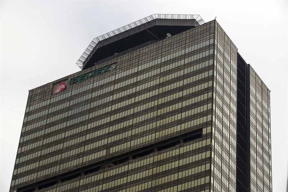 Buscan vender eurobonos para financiar recompra de Pemex