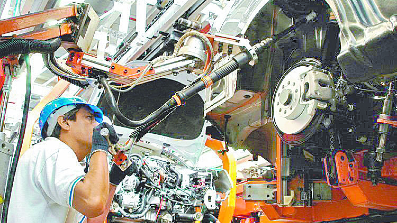 Gobierno y autopartistas trabajan para desacoplarse de China y acoplarse más con Norteamérica: INA