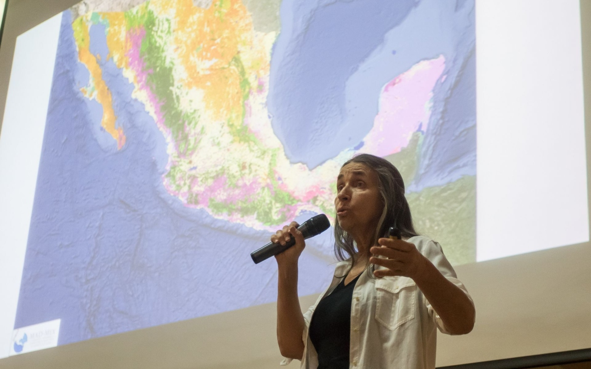 Julia Carabias recibe el Premio Fred Packard por su trayectoria al cuidado de las áreas protegidas 