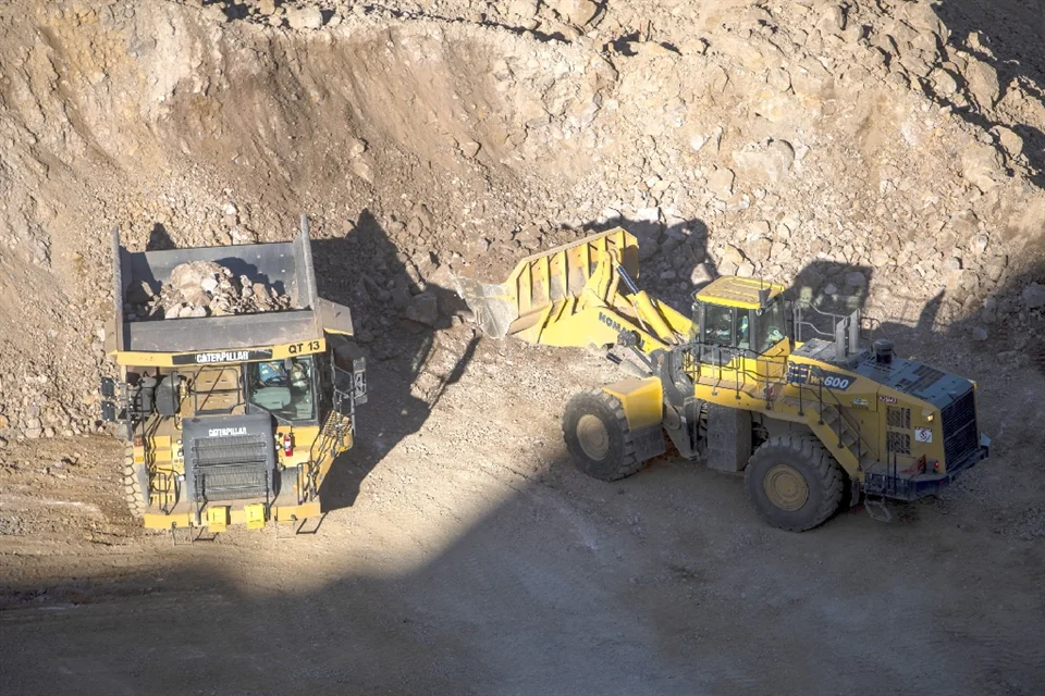 Rinde frutos apuesta de GM a los imanes de tierras raras