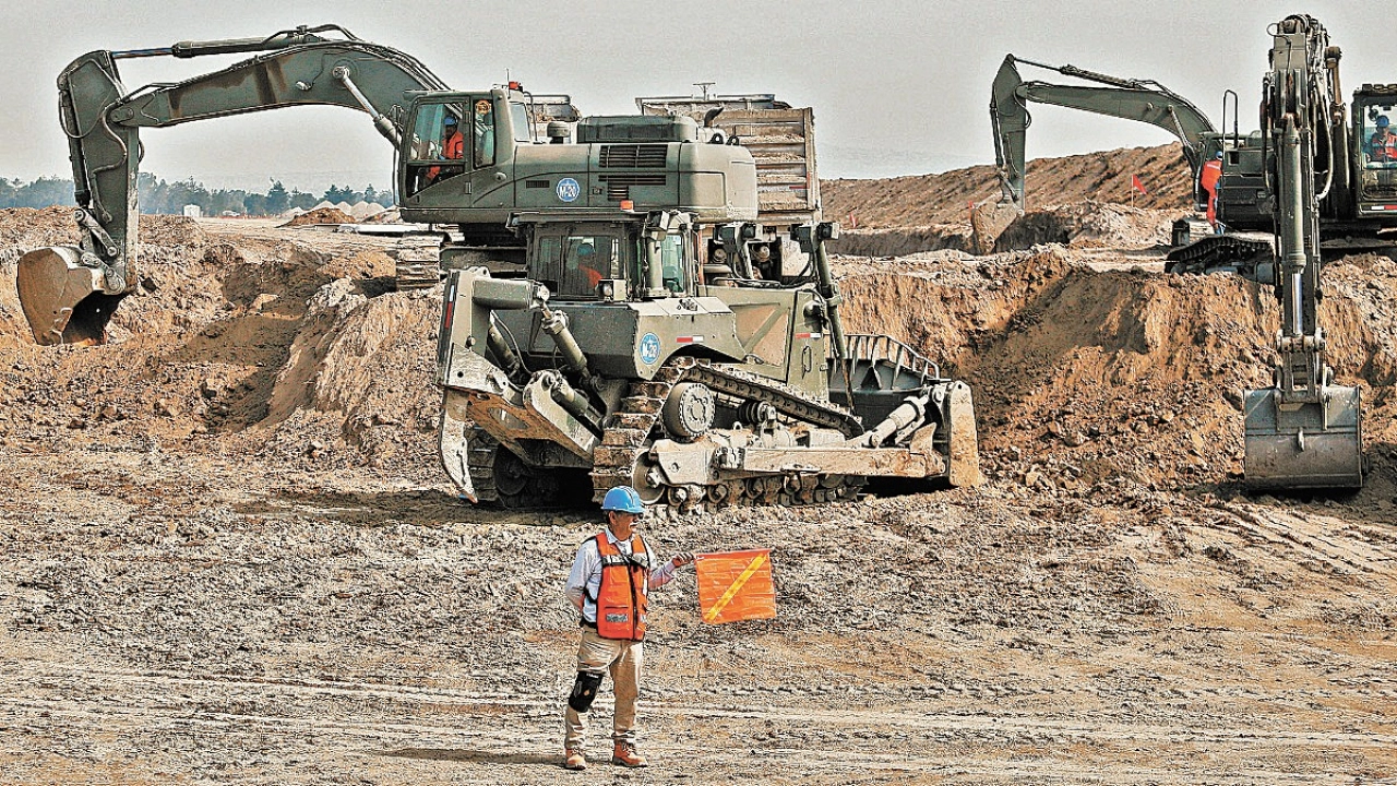 Inversión fija cayó 8.9% anual en agosto; profundizó descenso e hiló 12 meses a la baja