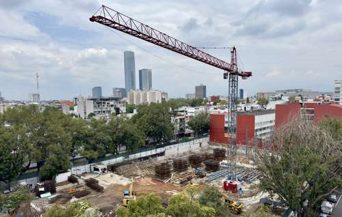 Producción y ventas de vehículos pesados no pueden salir del bache