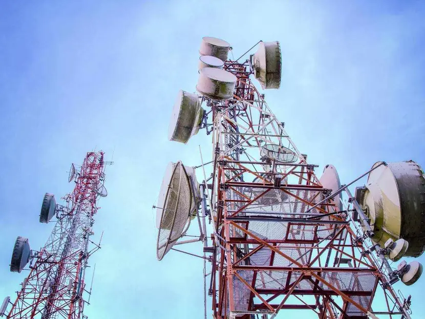 Redes industriales: por qué no deben operar sin un operador experto